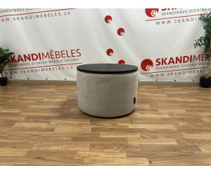 Conjunto de mesa de café y puf II (Exposición)